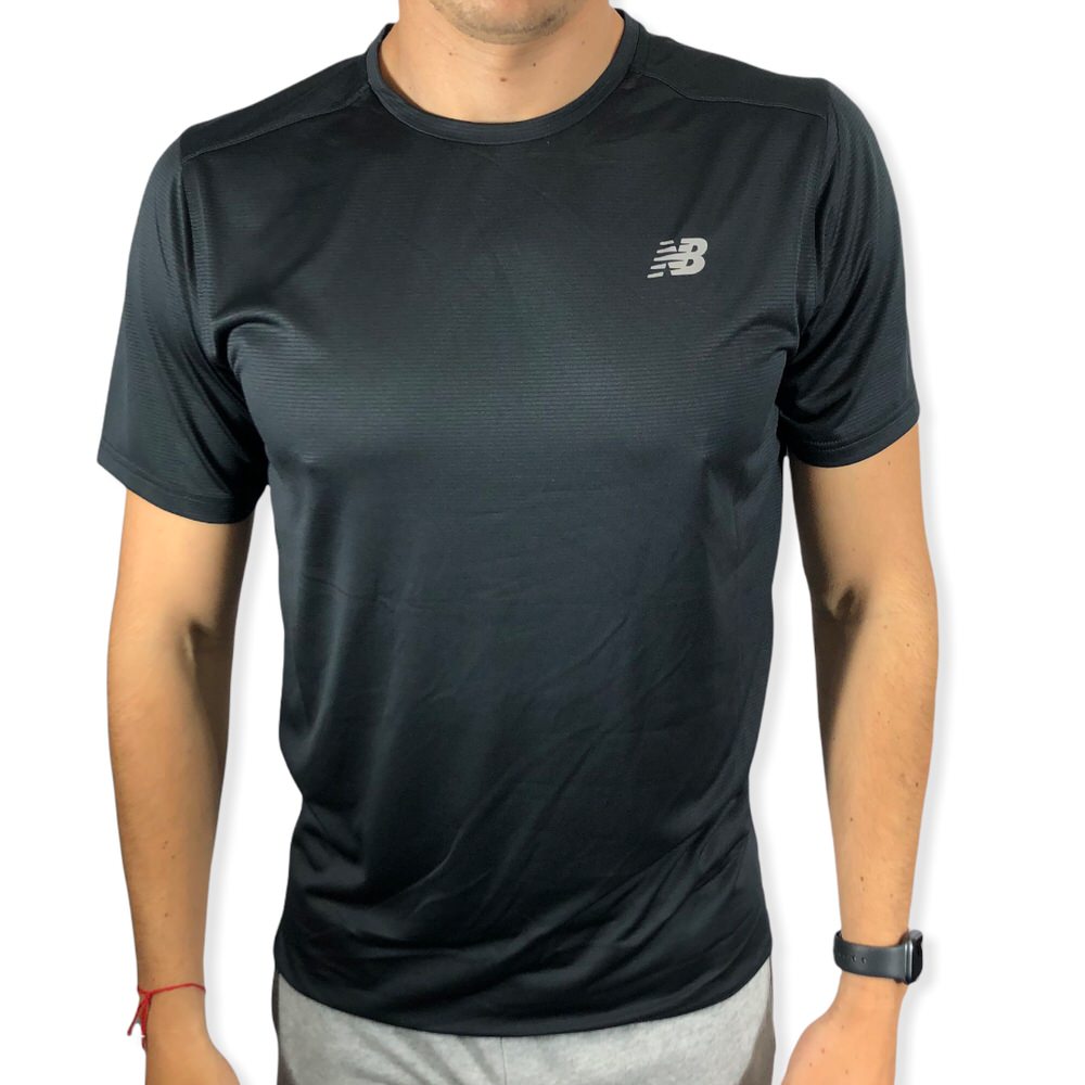 REMERA ACCELERATE NEGRO