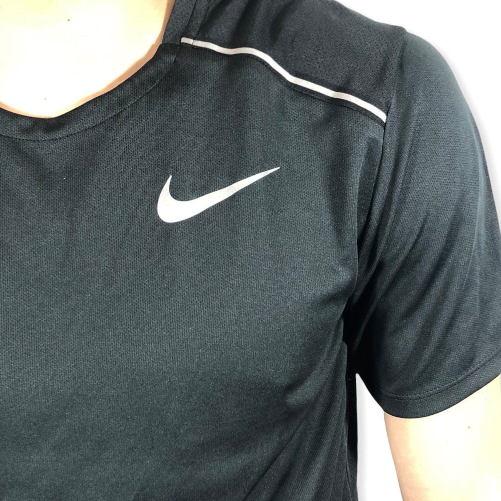 REMERA DRY MILER NEGRO/19