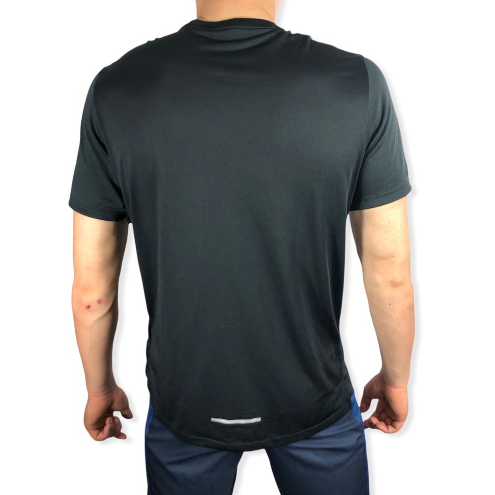 REMERA DRY MILER NEGRO/19